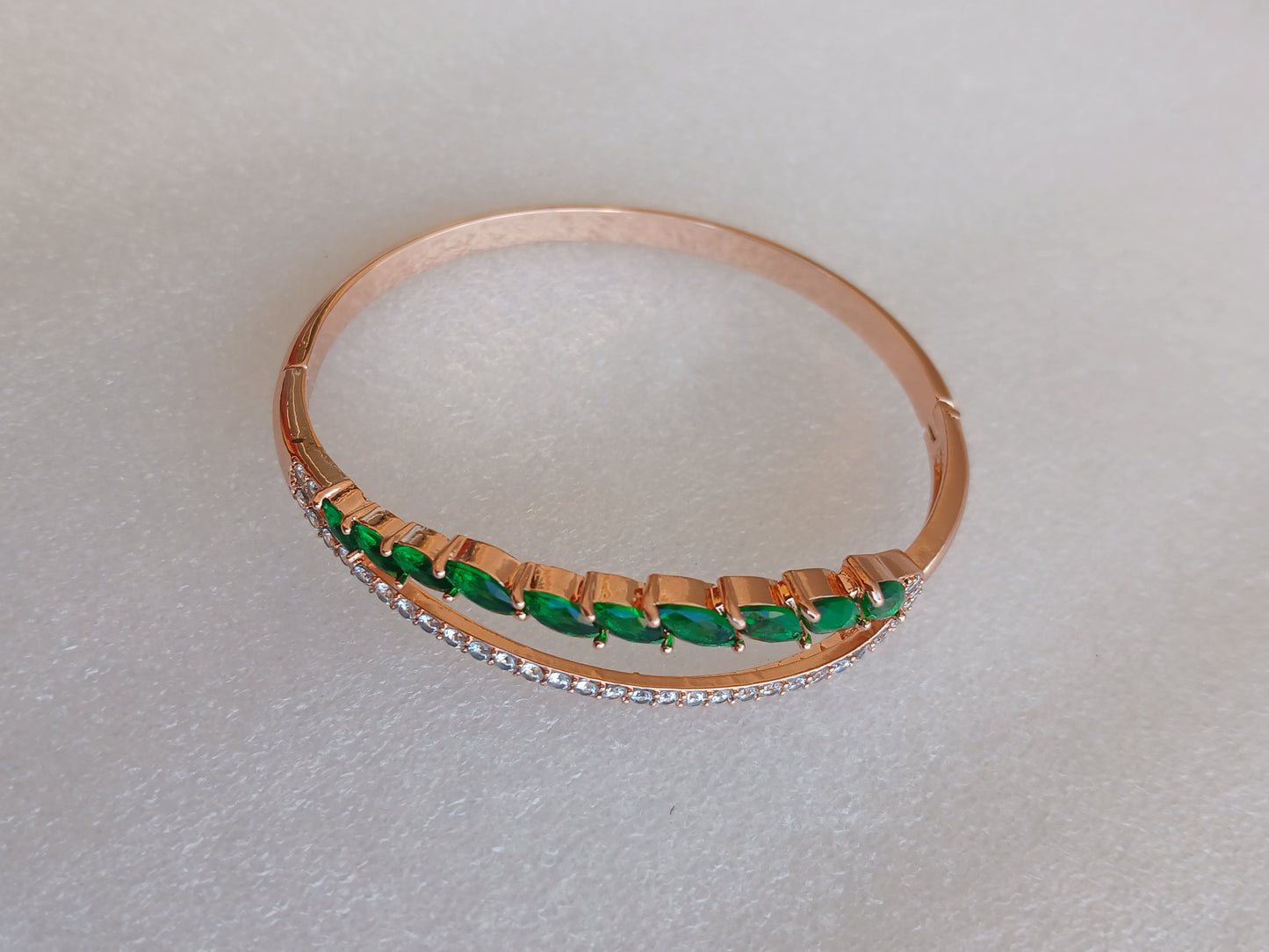 Emerald green leaf stone bracelet |Rose gold