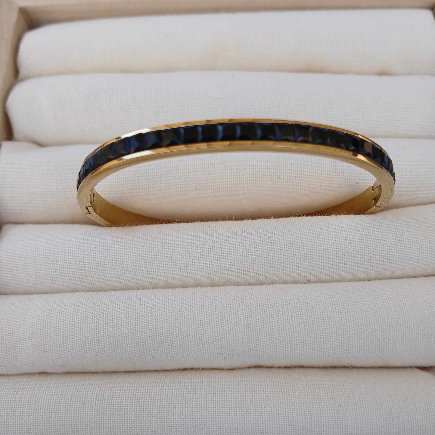 Black stone bracelet