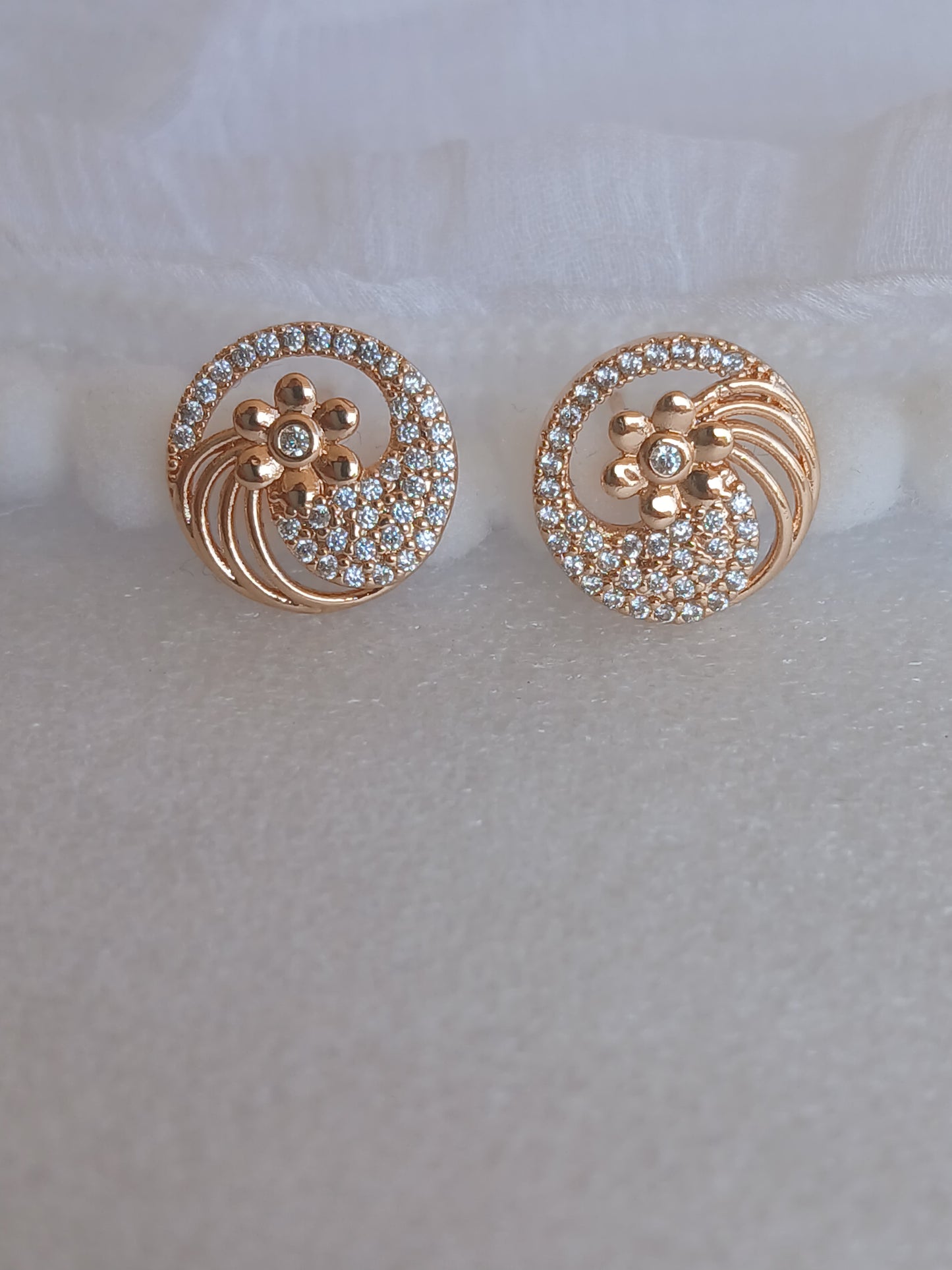 Round Stud Earring