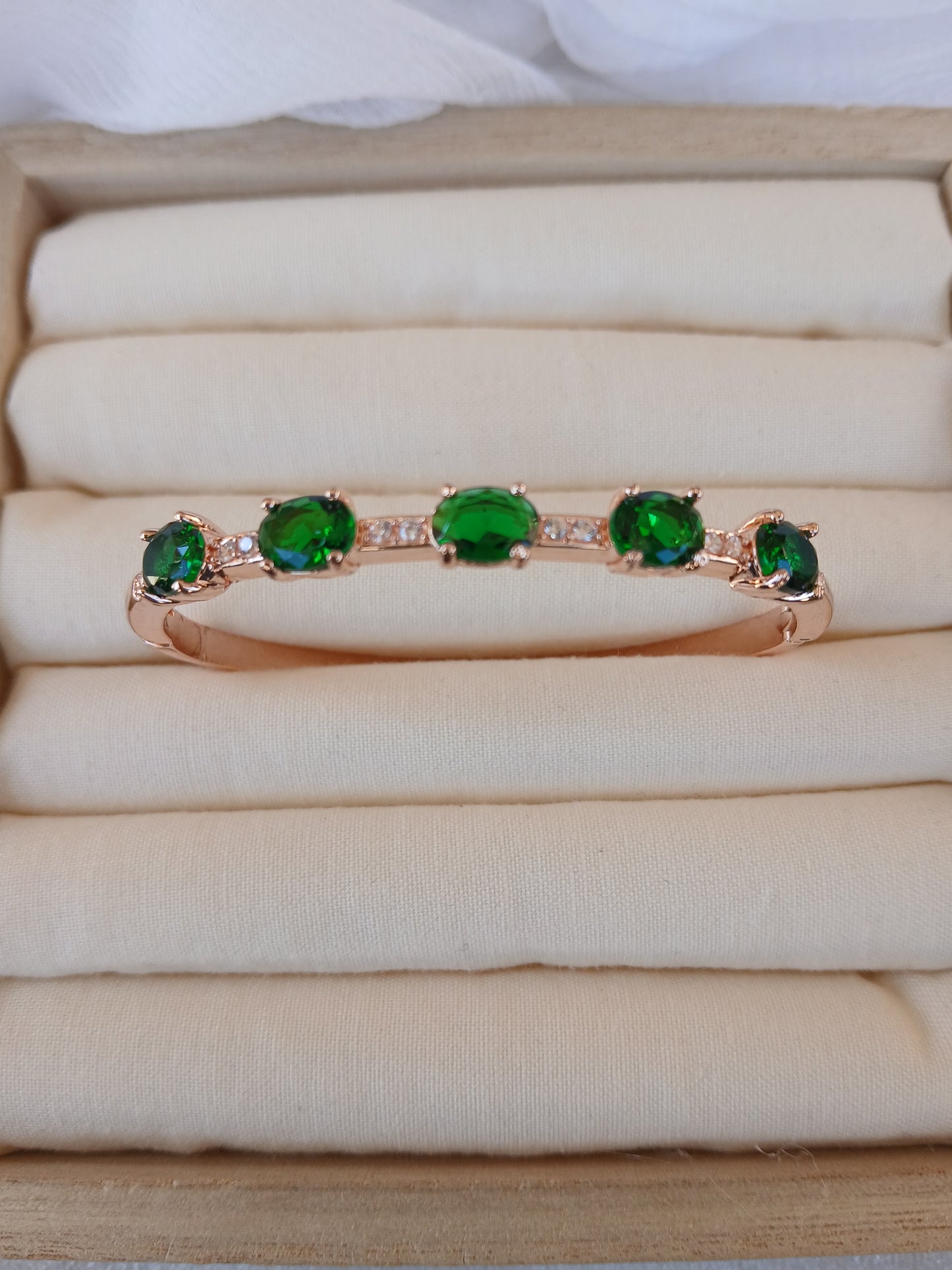 Classic emerald stone bracelet |Rose gold