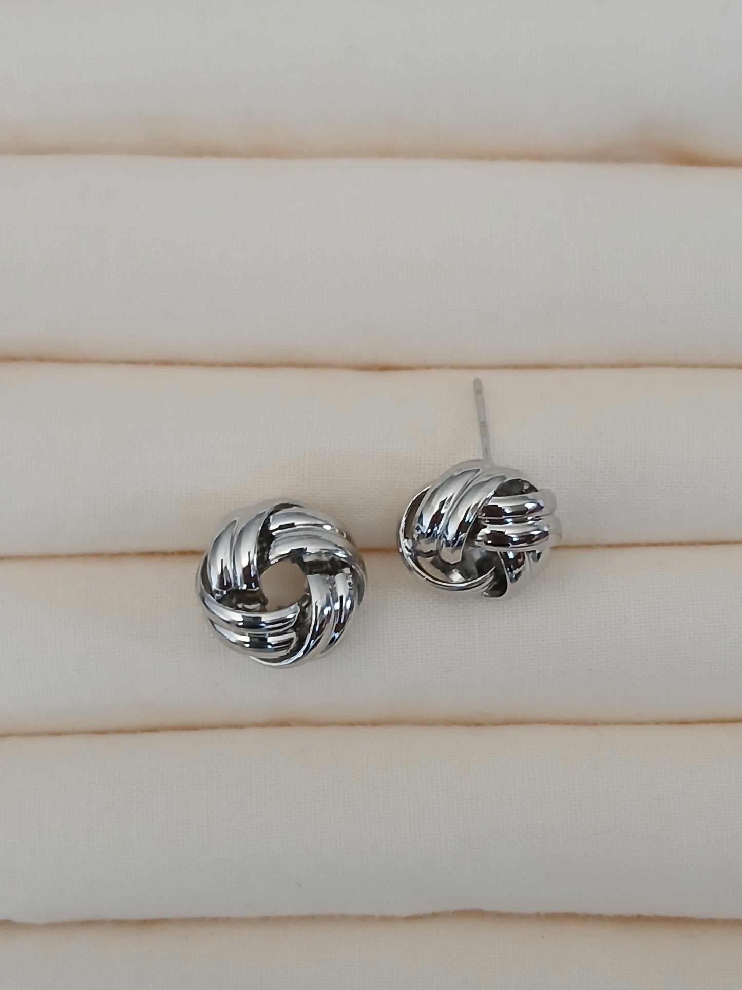 Knot Stud Earring | Silver