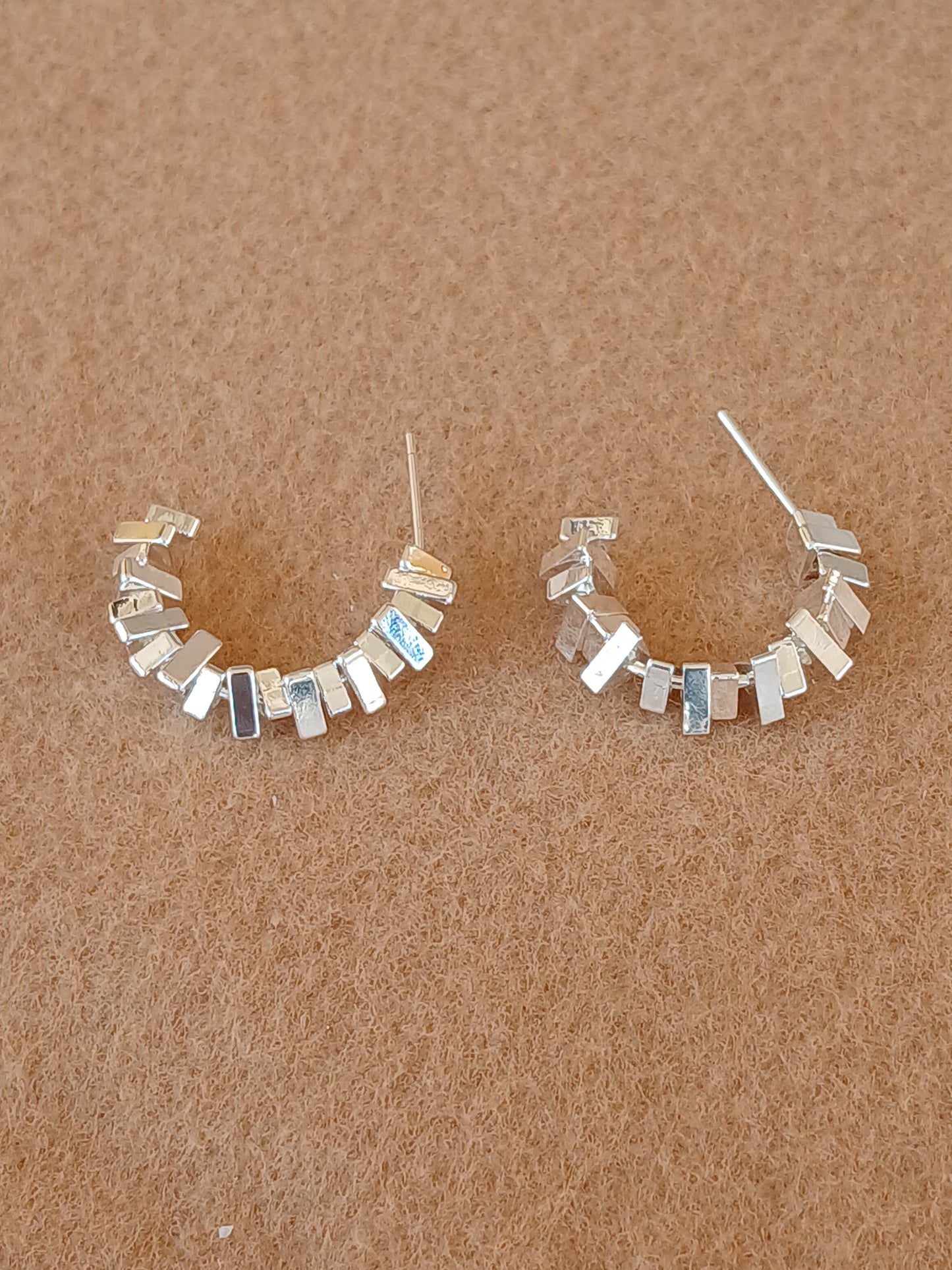 Small tringle cut hoops | Silver