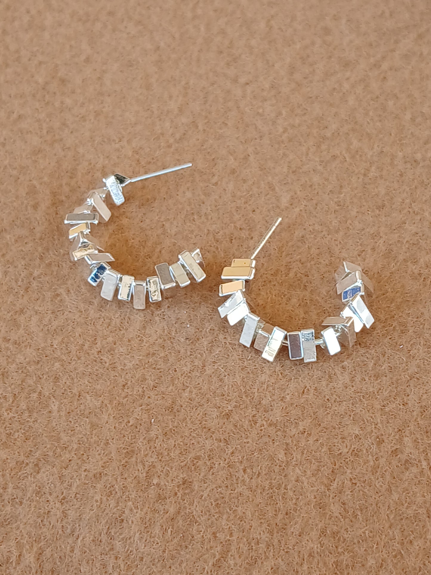 Small tringle cut hoops | Silver