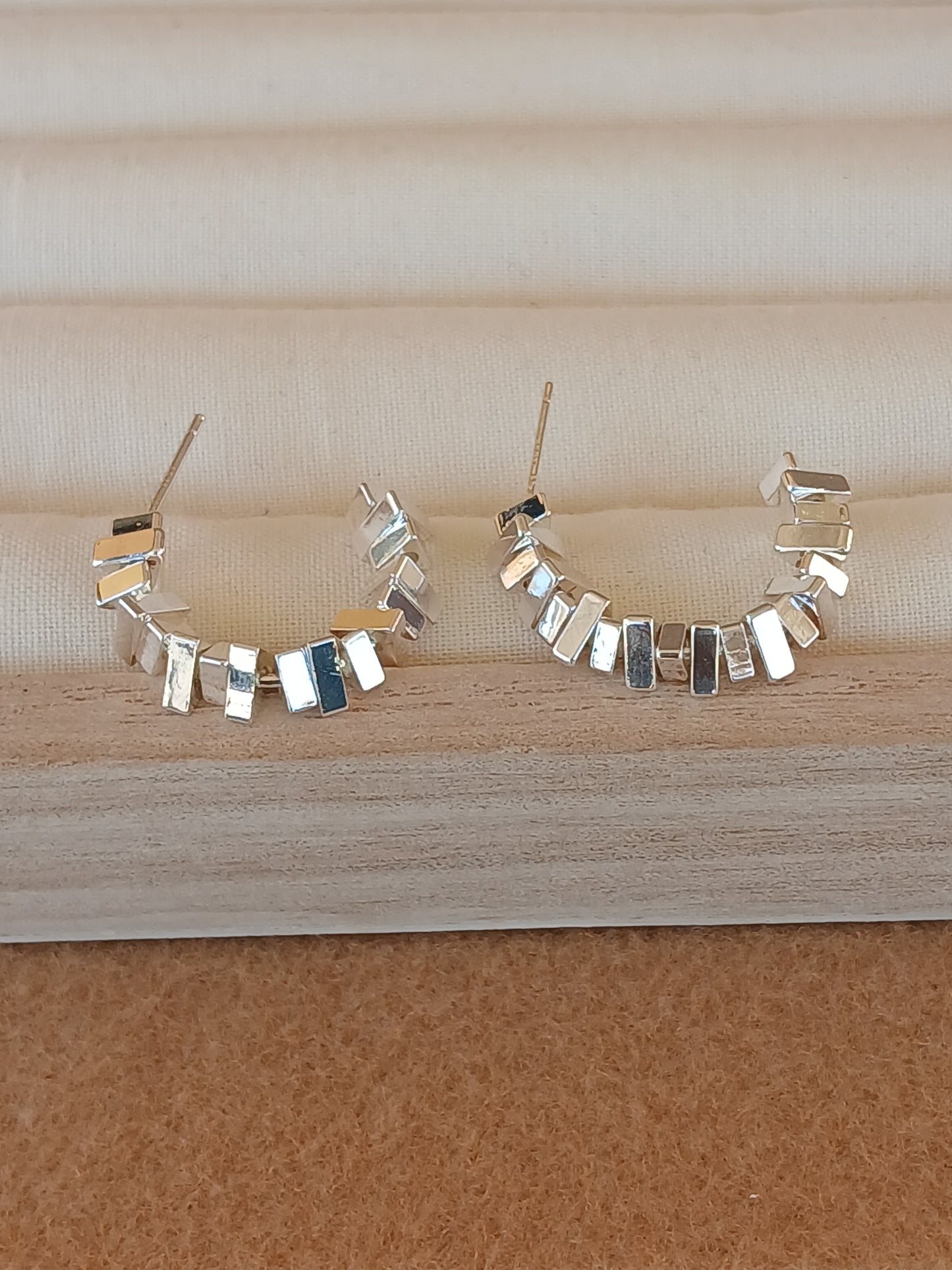 Small tringle cut hoops | Silver