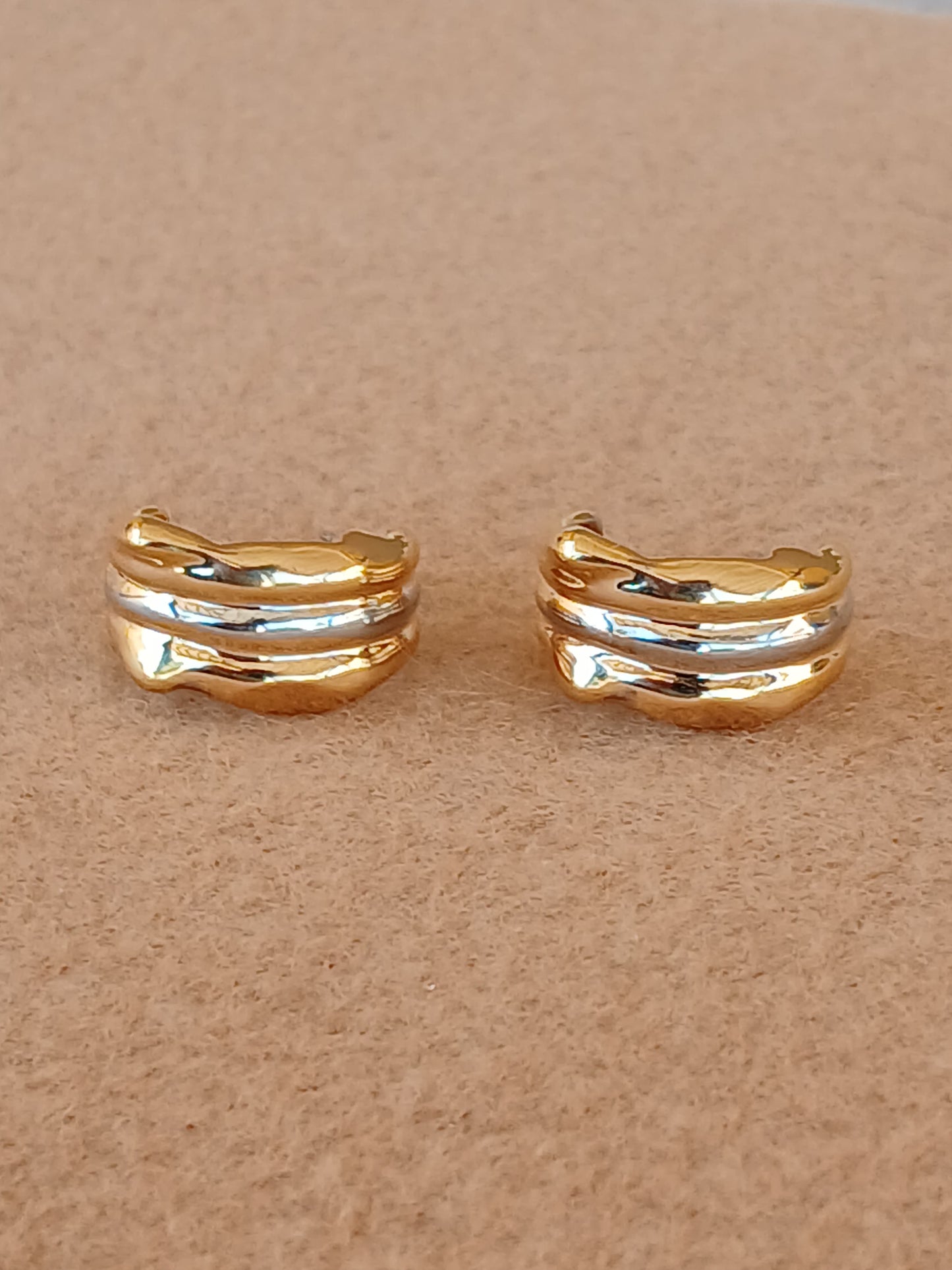 Triple band with silver gold tone hoops