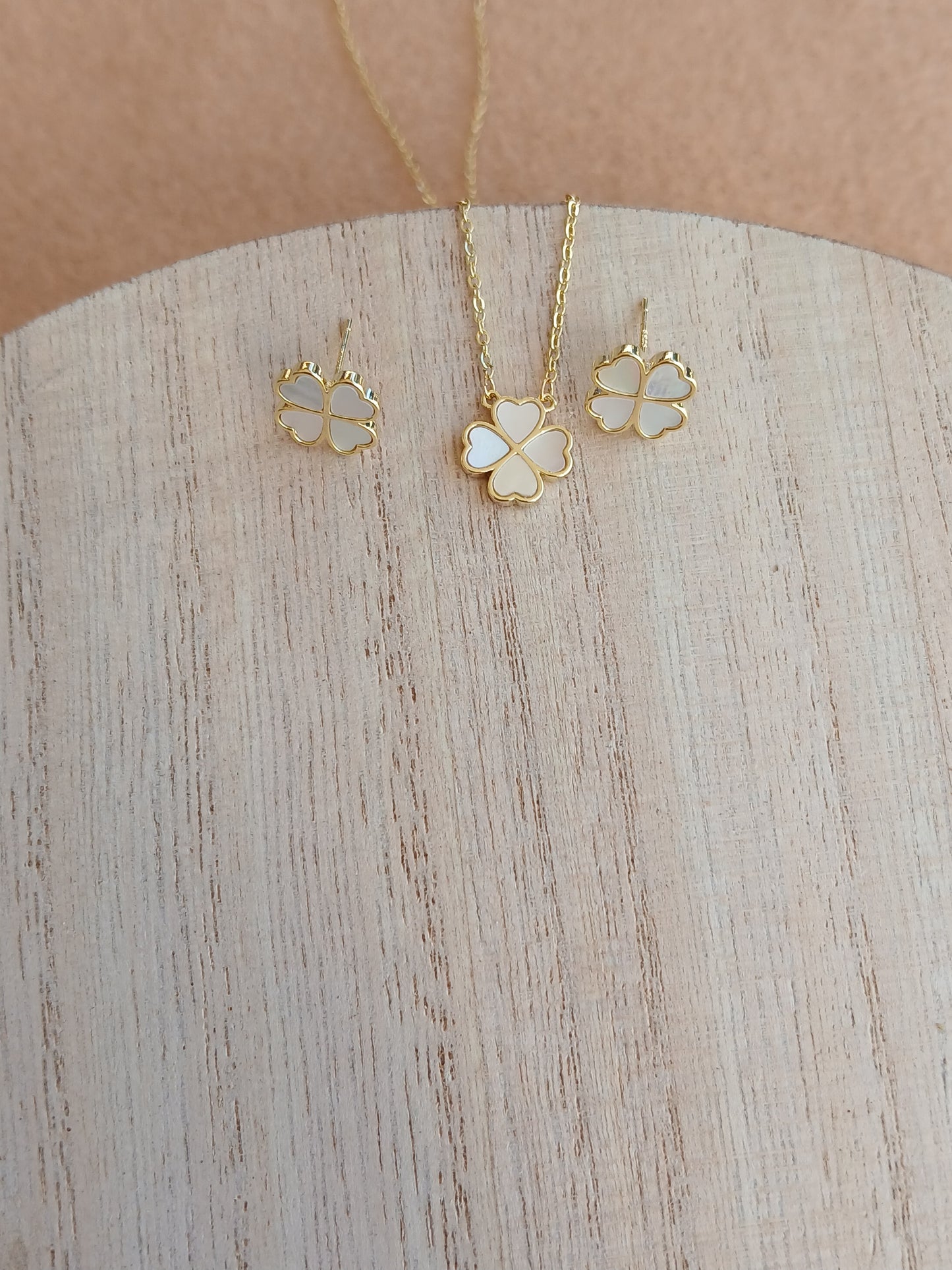 14K Gold plated heart clover pendent necklace set