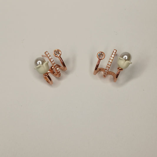 Claw wrap Stud Earrings