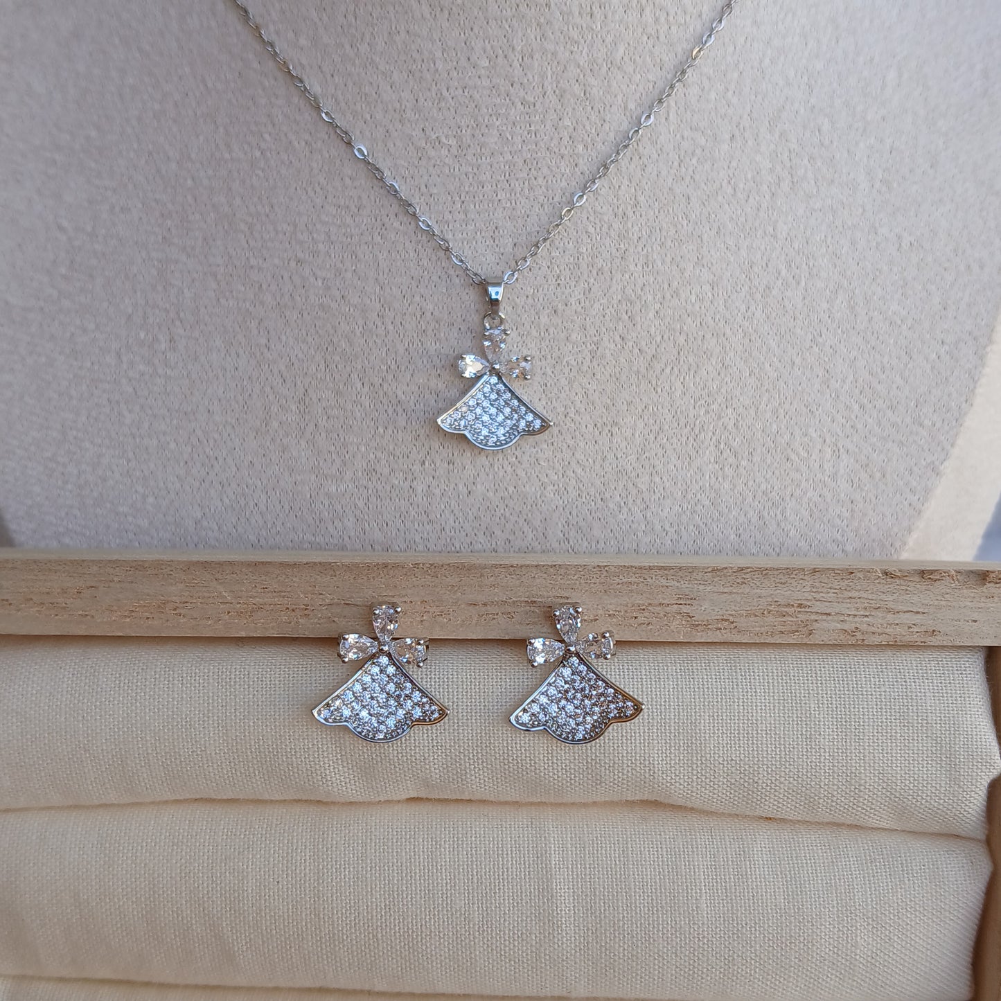 CZ Stone necklace set