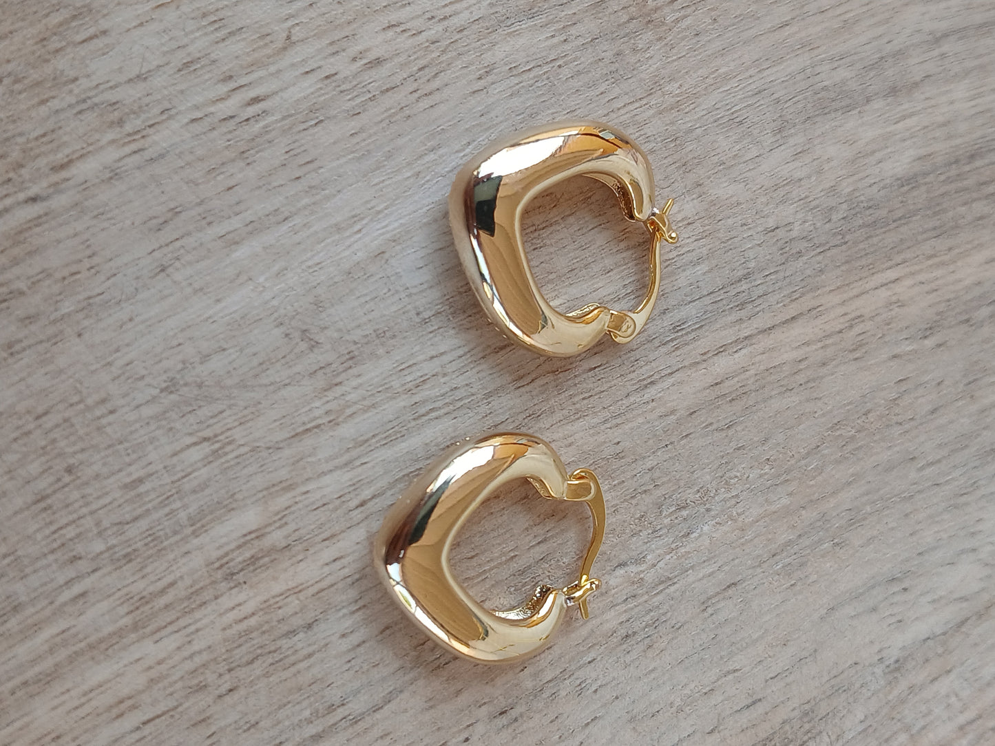 Zirconia Hoop Earring